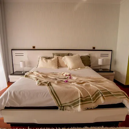 Bairos House - Coastal Escape Дом отдыха Рибейра-Брава