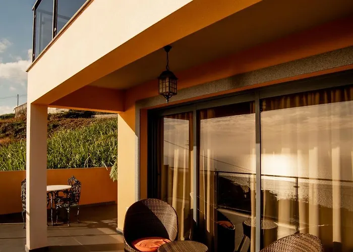 Bairos House - Coastal Escape