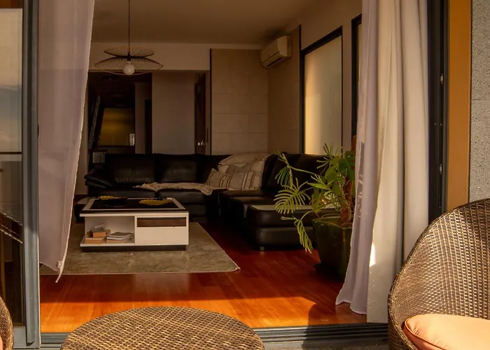 Bairos House - Coastal Escape